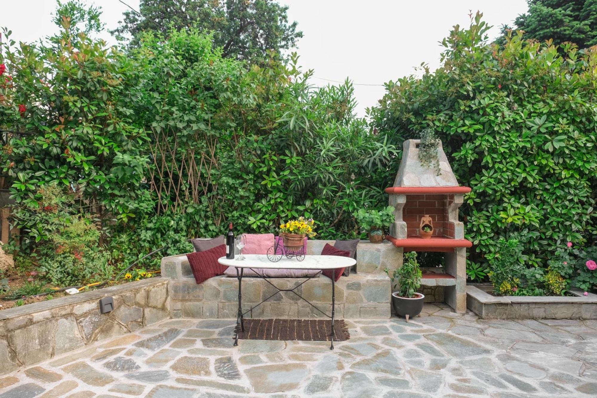 Chara'S Luxury Home Kalambaka Exterior photo